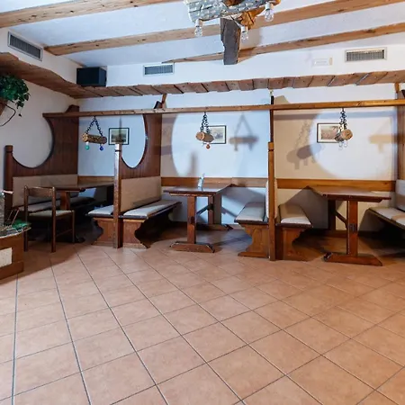 Hotel Rina 3*