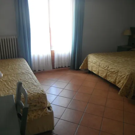 Rina Ξενοδοχείο 3*