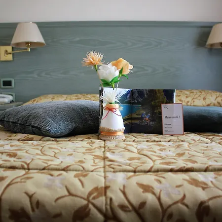 Rina Ξενοδοχείο 3*