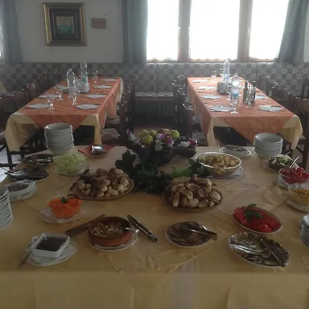 Ξενοδοχείο Rina